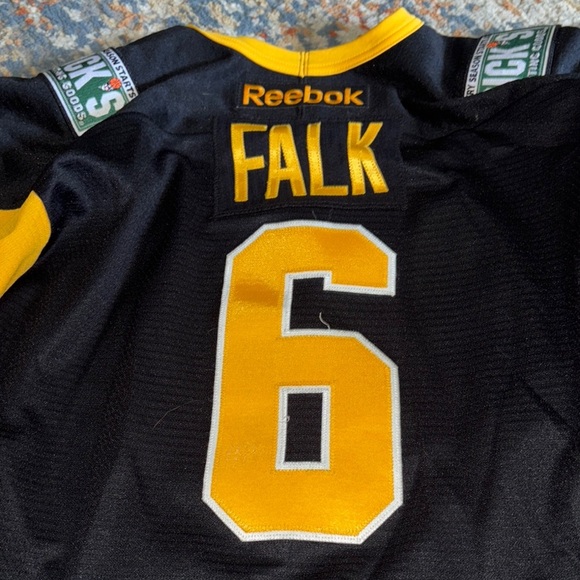 Reebok Black and Yellow Game Jersey with Bold Design - Picture 7 of 9